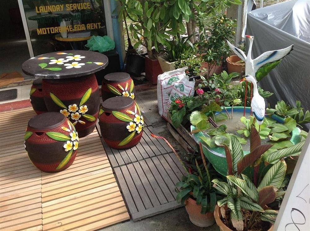 Happy Fish Guesthouse Patong Екстериор снимка