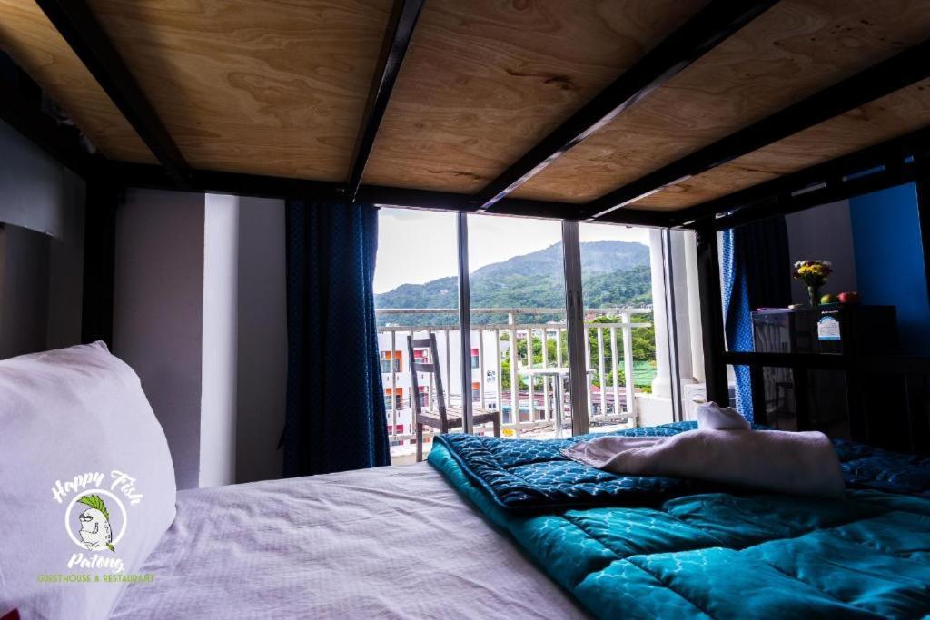 Happy Fish Guesthouse Patong Екстериор снимка