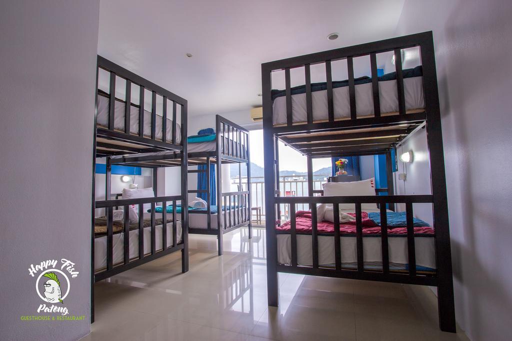 Happy Fish Guesthouse Patong Екстериор снимка