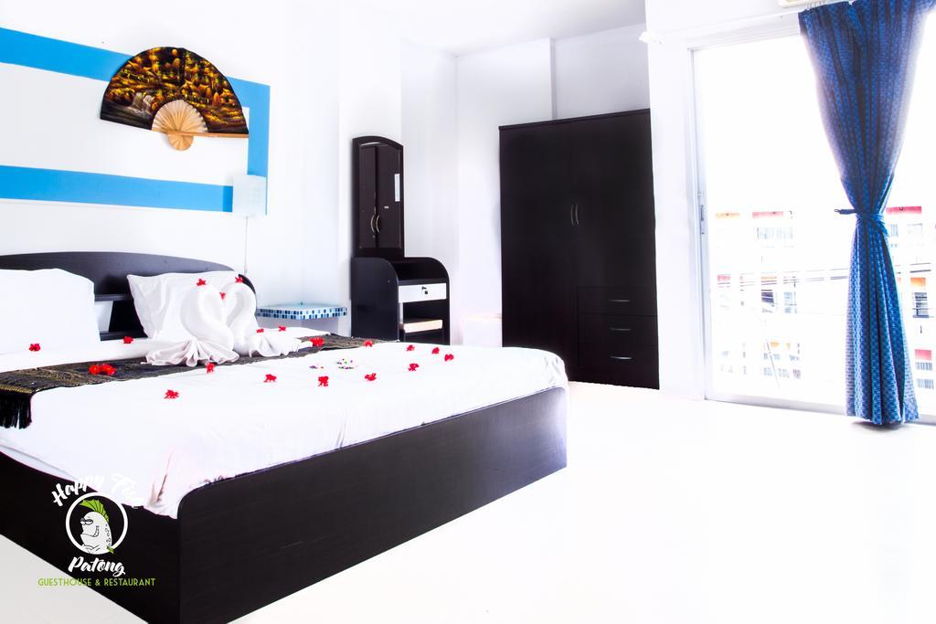 Happy Fish Guesthouse Patong Екстериор снимка