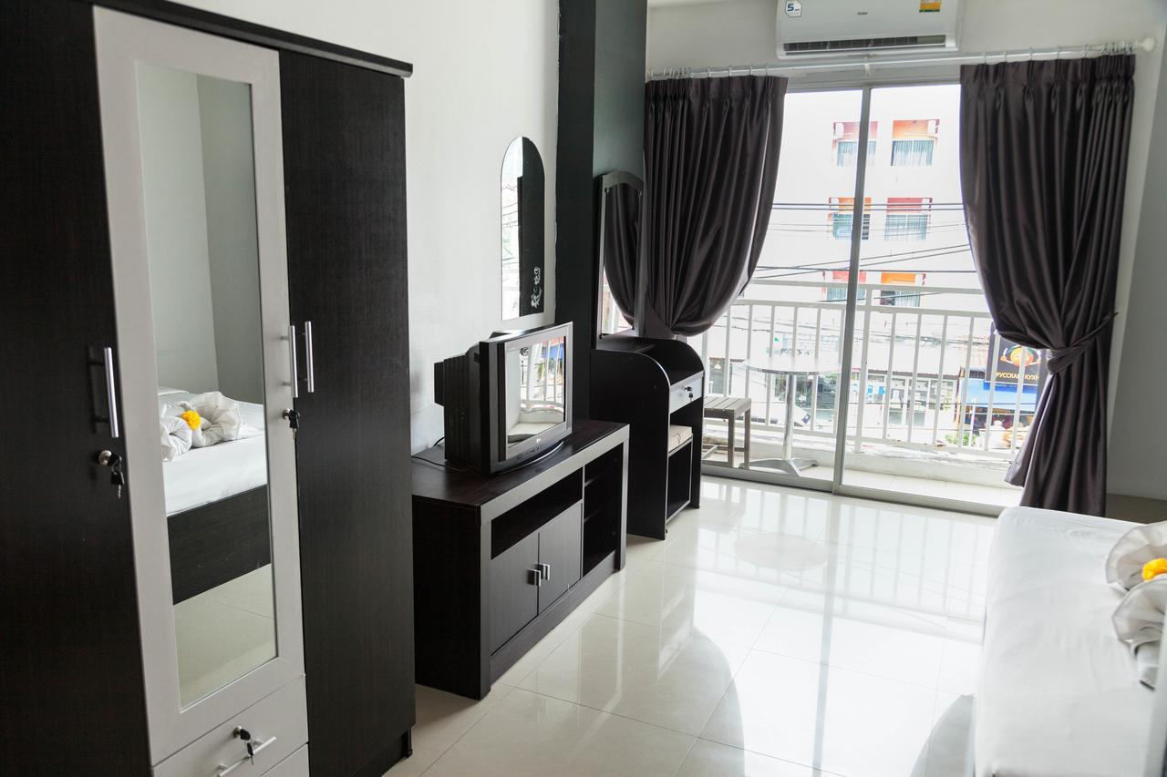 Happy Fish Guesthouse Patong Екстериор снимка